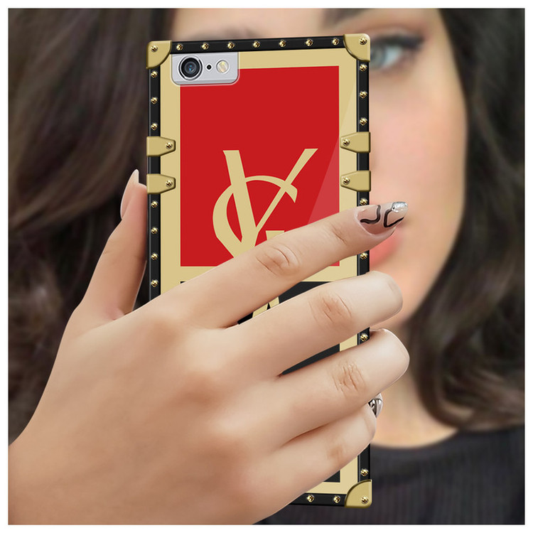 کاور فشن مدل صندوقی کد YSL مناسب برای گوشی اپل iPhone SE 2020 به همراه پلاک آویز