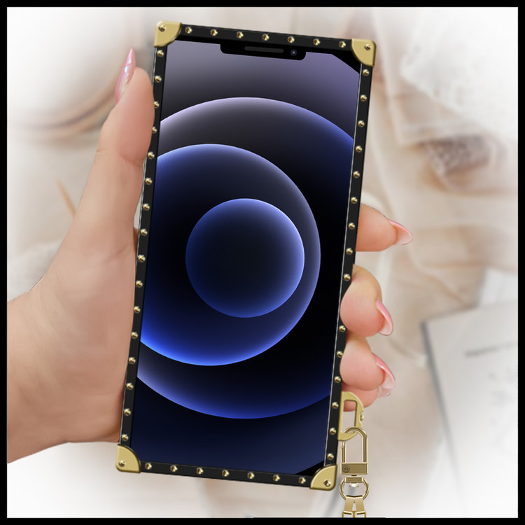کاور فشن مدل صندوقی کد YSL مناسب برای گوشی اپل iPhone SE 2020 به همراه پلاک آویز