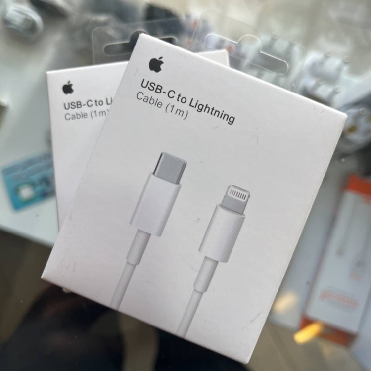 کابل تبدیل USB-C به لایتنینگ مدل 13 pro طول 1 متر