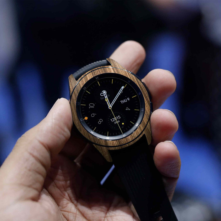 برچسب ماهوت طرح Light-Walnut-Wood مناسب برای ساعت هوشمند سامسونگ Galaxy Watch 42mm