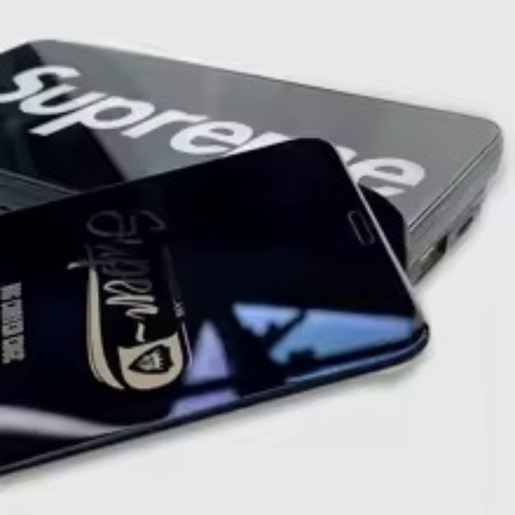 محافظ صفحه نمایش ال کا جی مدل سوپر دی مناسب برای گوشی موبایل اپل iPhone 16 Pro به همراه محافظ پشت گوشی و محافظ لنز