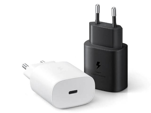 شارژر دیواری 15 وات سامسونگ مدل EP-T1510 اورجینال گارانتی 70 ماه تعویض بی قیدوشرط